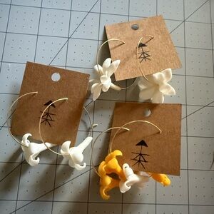 Puakenikeni and Pikake earrings